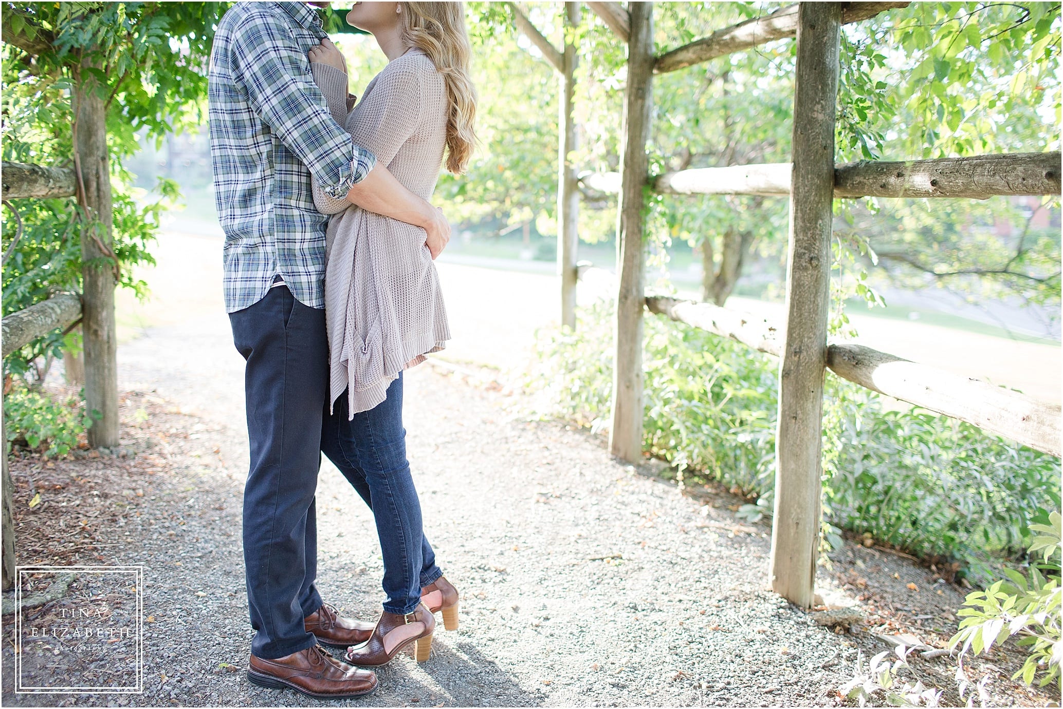 mohonk-mountain-house-engagement-photos-tina-elizabeth-photography_0427