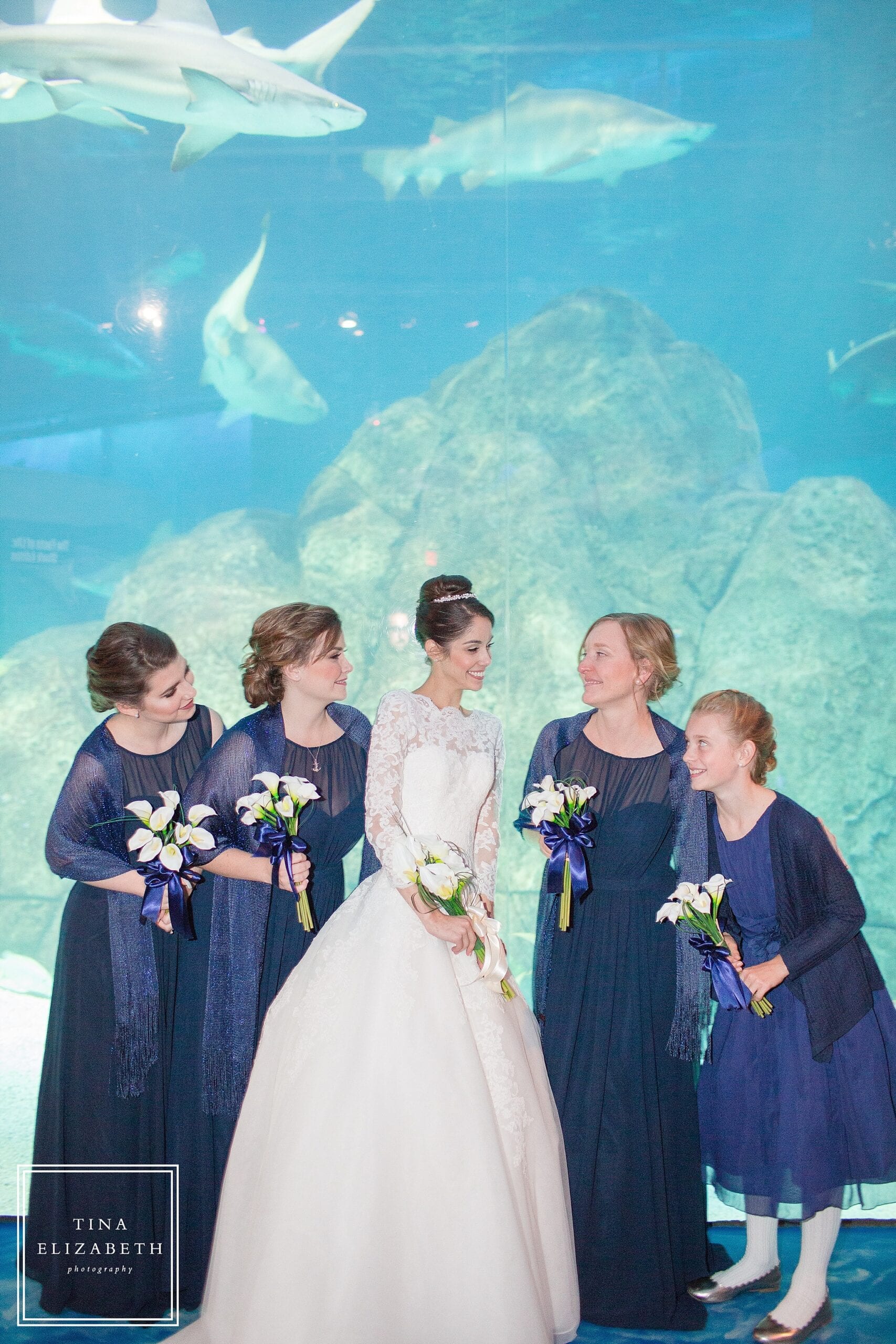 adventure-aquarium-wedding-photos-tina-elizabeth-photography_1056