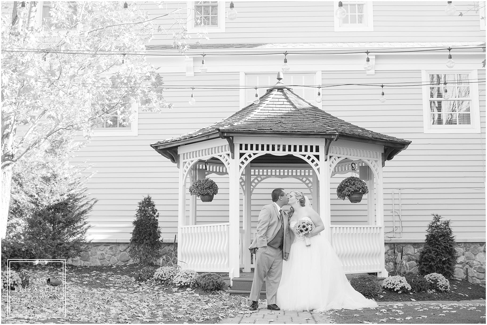 olde-mill-inn-wedding-photos-tina-elizabeth-photography_1439