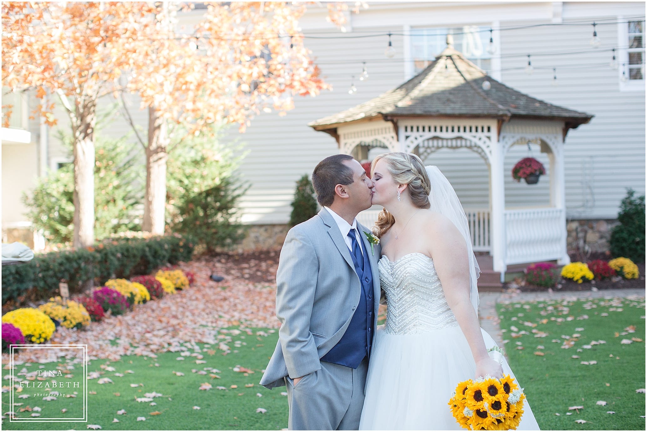 olde-mill-inn-wedding-photos-tina-elizabeth-photography_1441