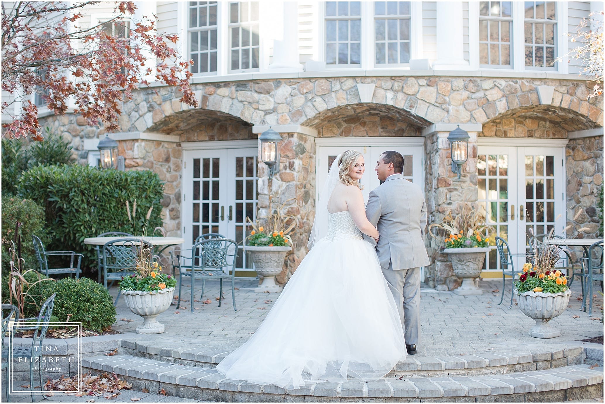 olde-mill-inn-wedding-photos-tina-elizabeth-photography_1443