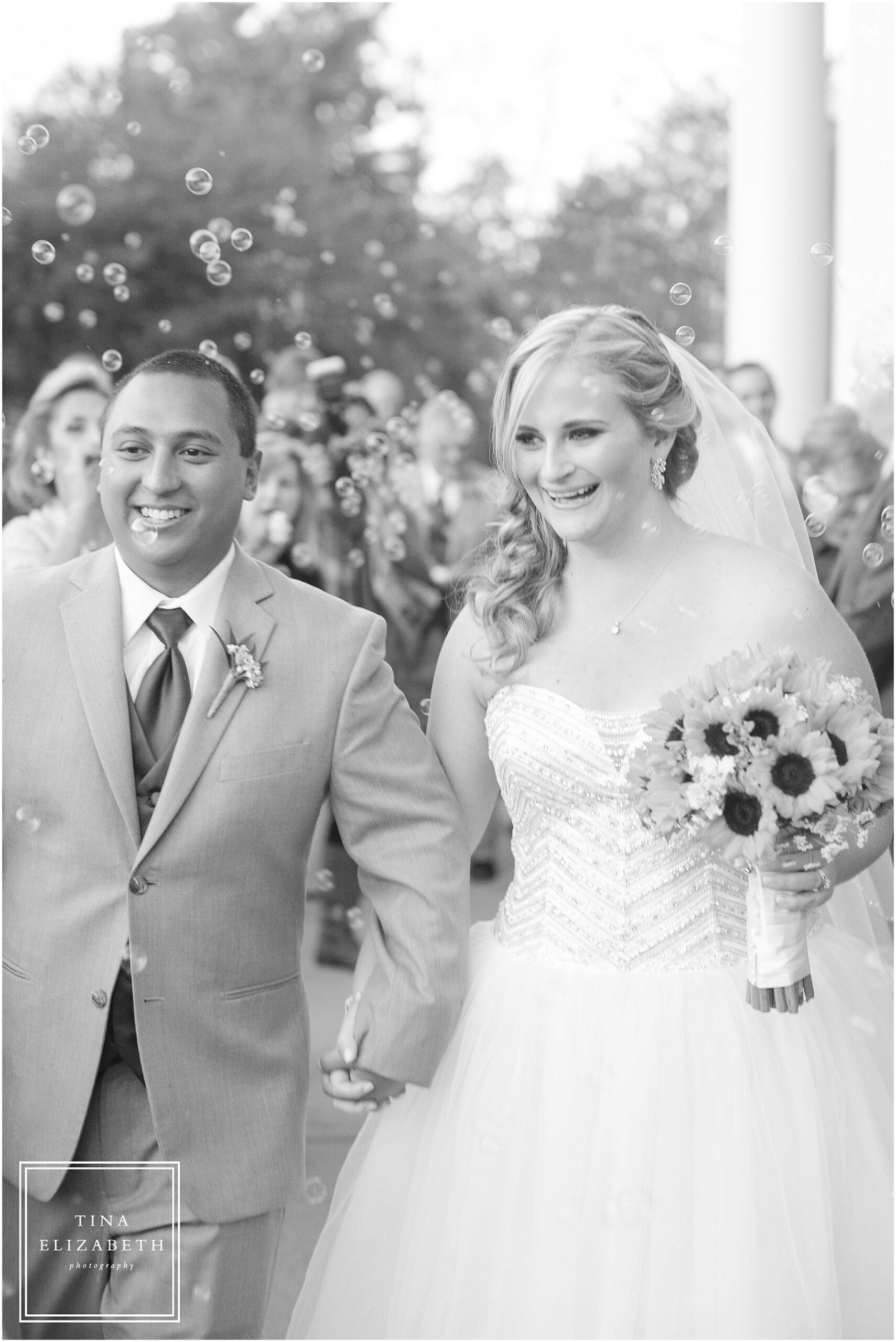 olde-mill-inn-wedding-photos-tina-elizabeth-photography_1481