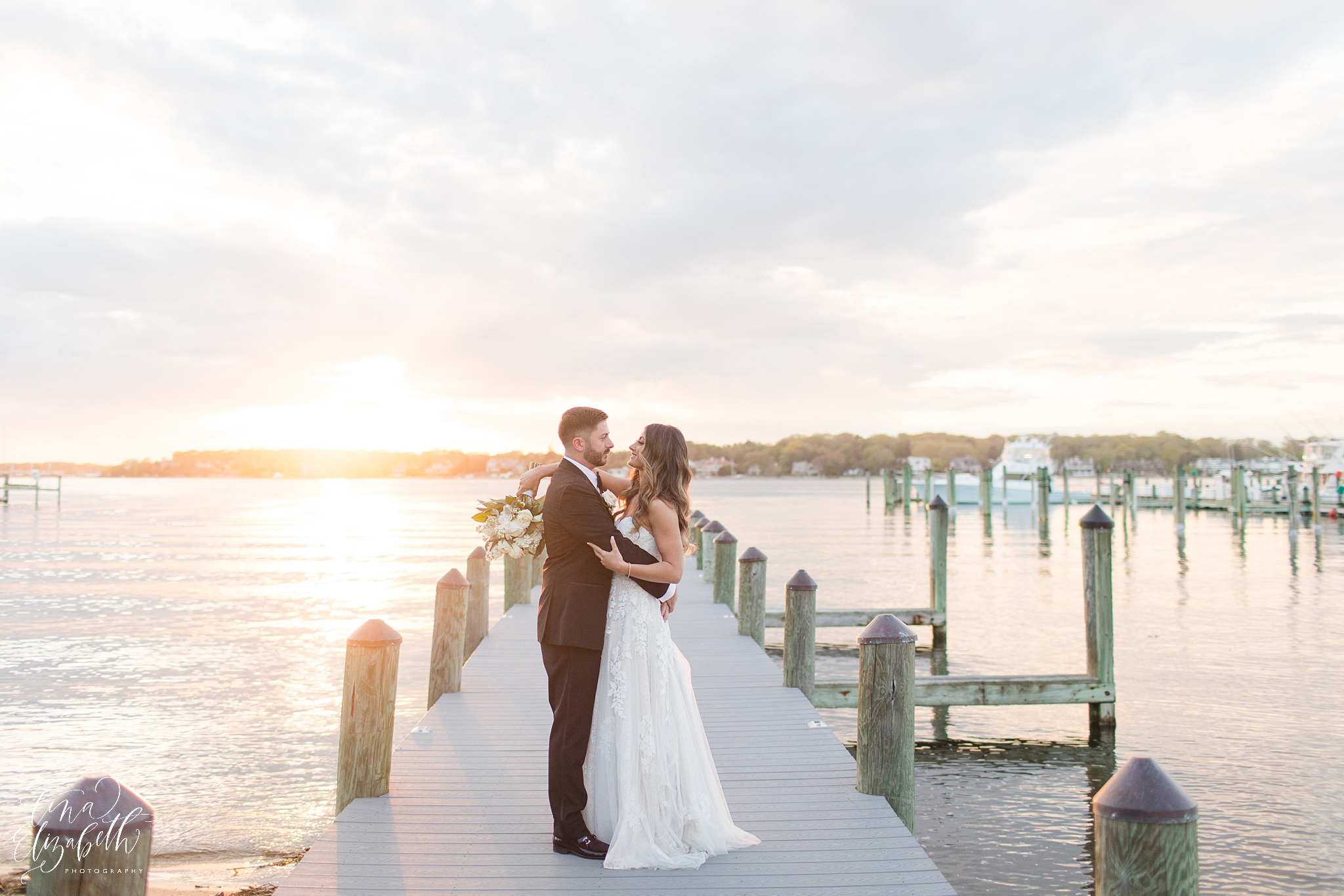 Clarks Landing Yacht Club wedding photos - Tina Elizabeth Photography