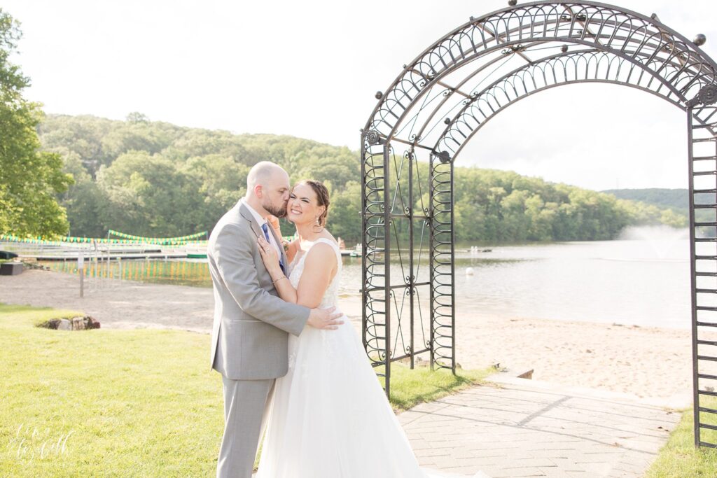 Lake Valhalla Club Wedding Photos - Tina Elizabeth Photography